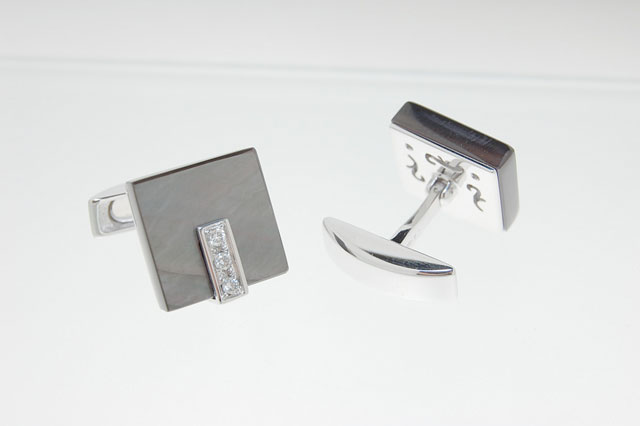 Cuff links code 233